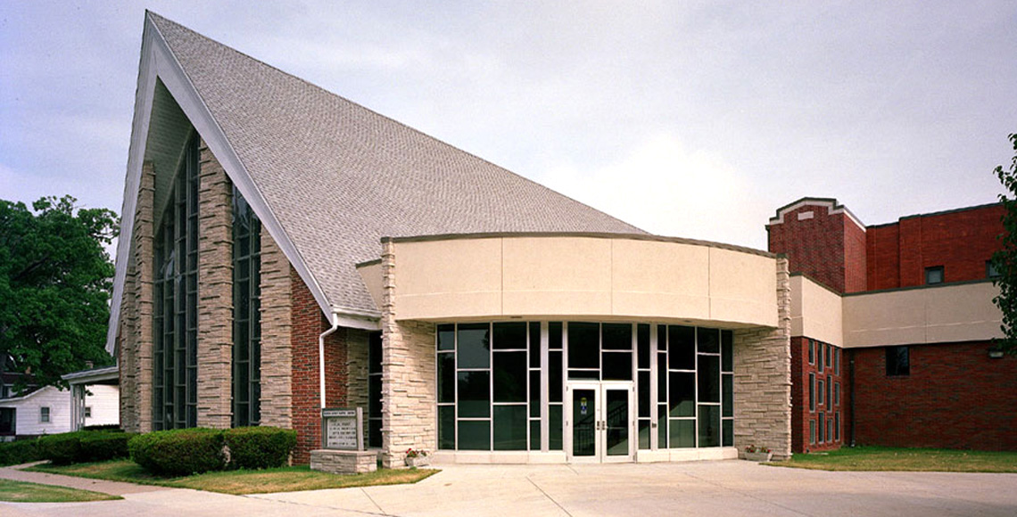 Evan Lloyd Architects provided religious architectural services for Elliott Avenue Baptist Church in Springfield, Illinois, with a facility expansion and renovation.