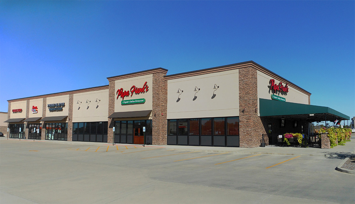 Evan Lloyd Architects provided retail architectural services for Meadowbrook Retail Center in Springfield, Illinois.