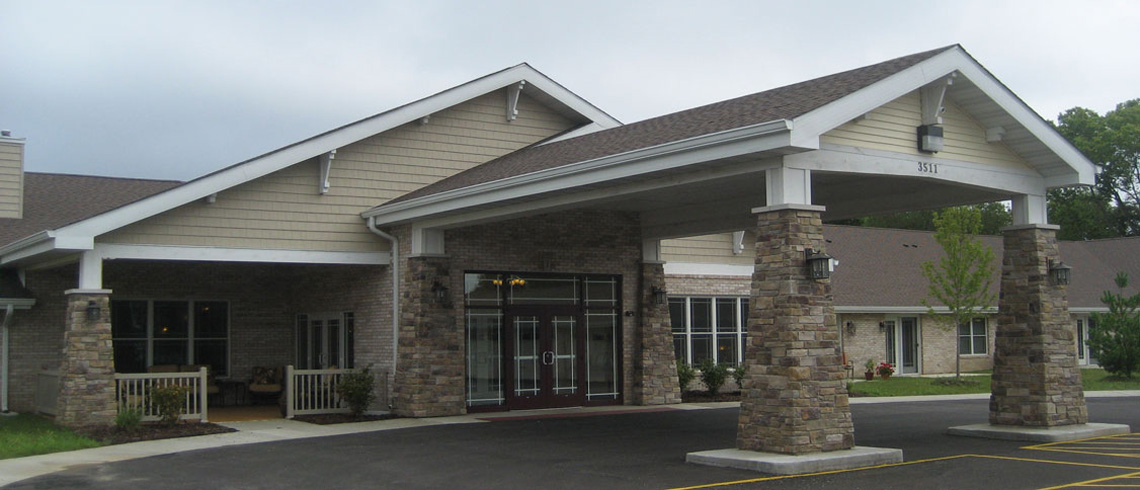 Evan Lloyd Architects provided new 90-Bed and 104-Bed multi-unit dwelling architectural services for Seasons at Pine Creek and Seasons Under the Oaks in Springfield, Illinois.